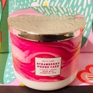 BBW Strawberry Poundcake Candle 3-Wick Original Scent Rare HTF Bath & Body Works